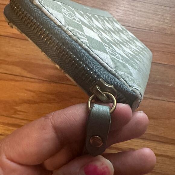 Fossil Green Jori Zip Clutch - Picture 3 of 11
